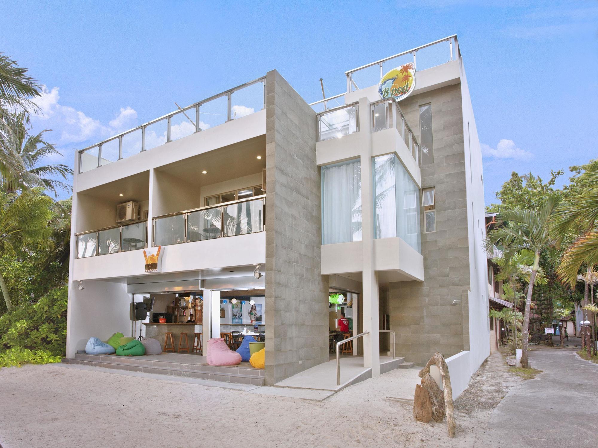บี ปอด โฮเต็ล Hotel Manoc-Manoc ภายนอก รูปภาพ
